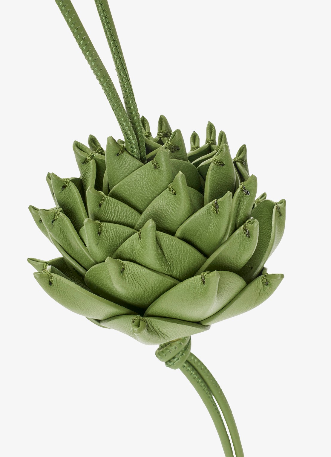 LOEWE Artichoke tasbedel van leer - voorkant 2 groen
