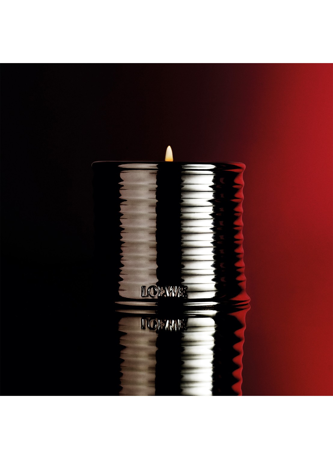 LOEWE Black Sesame Scented Candle - geurkaars 320 gram - detail 3 undefined
