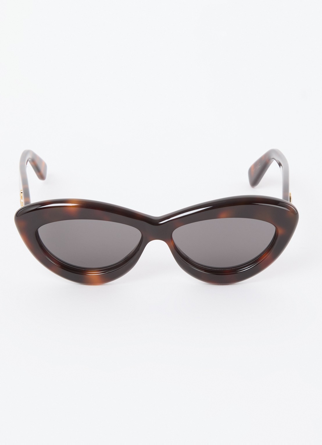 LOEWE Curvy zonnebril LW40096I - detail 3 donkerbruin