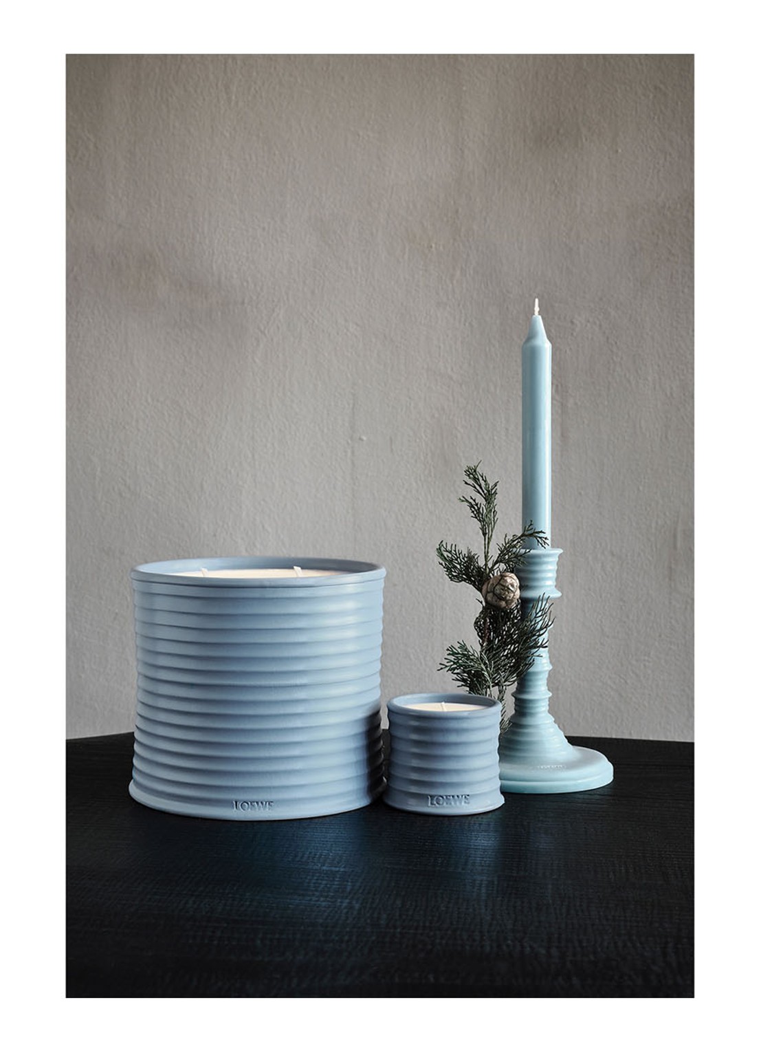 LOEWE Cypress Balls Wax Candle - geurkaars kandelaar 330 gram - detail 5 undefined