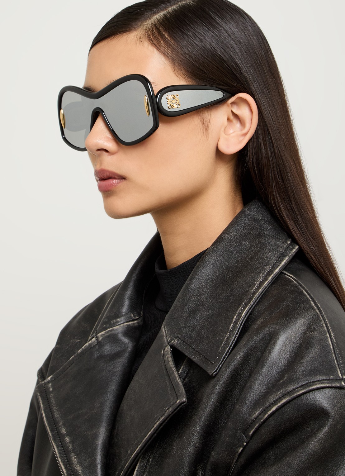 LOEWE Fashion zonnebril LW40131I - voorkant 2 zwart