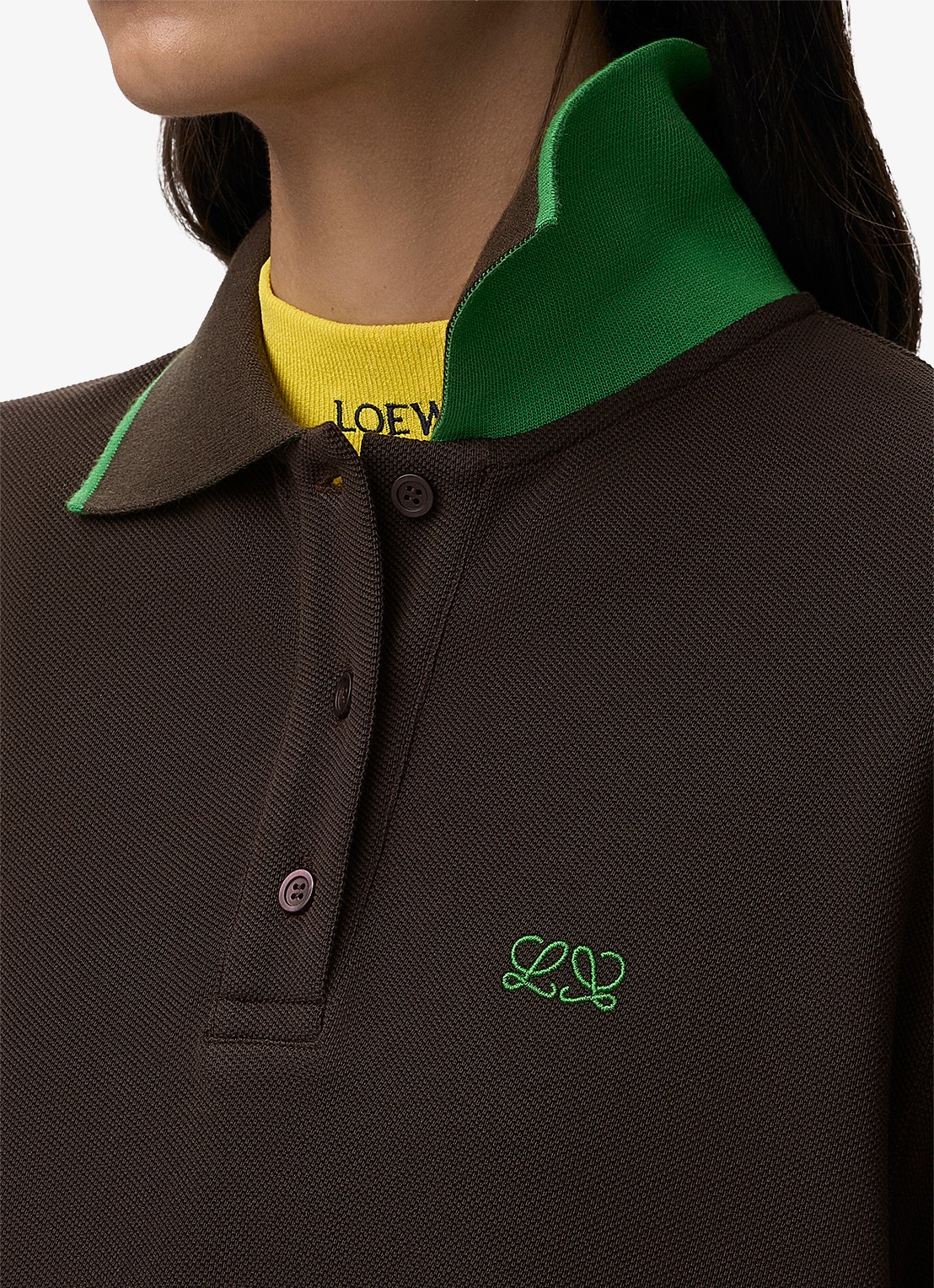 LOEWE Fijngebreid T-shirt met polokraag - detail 2 bruin