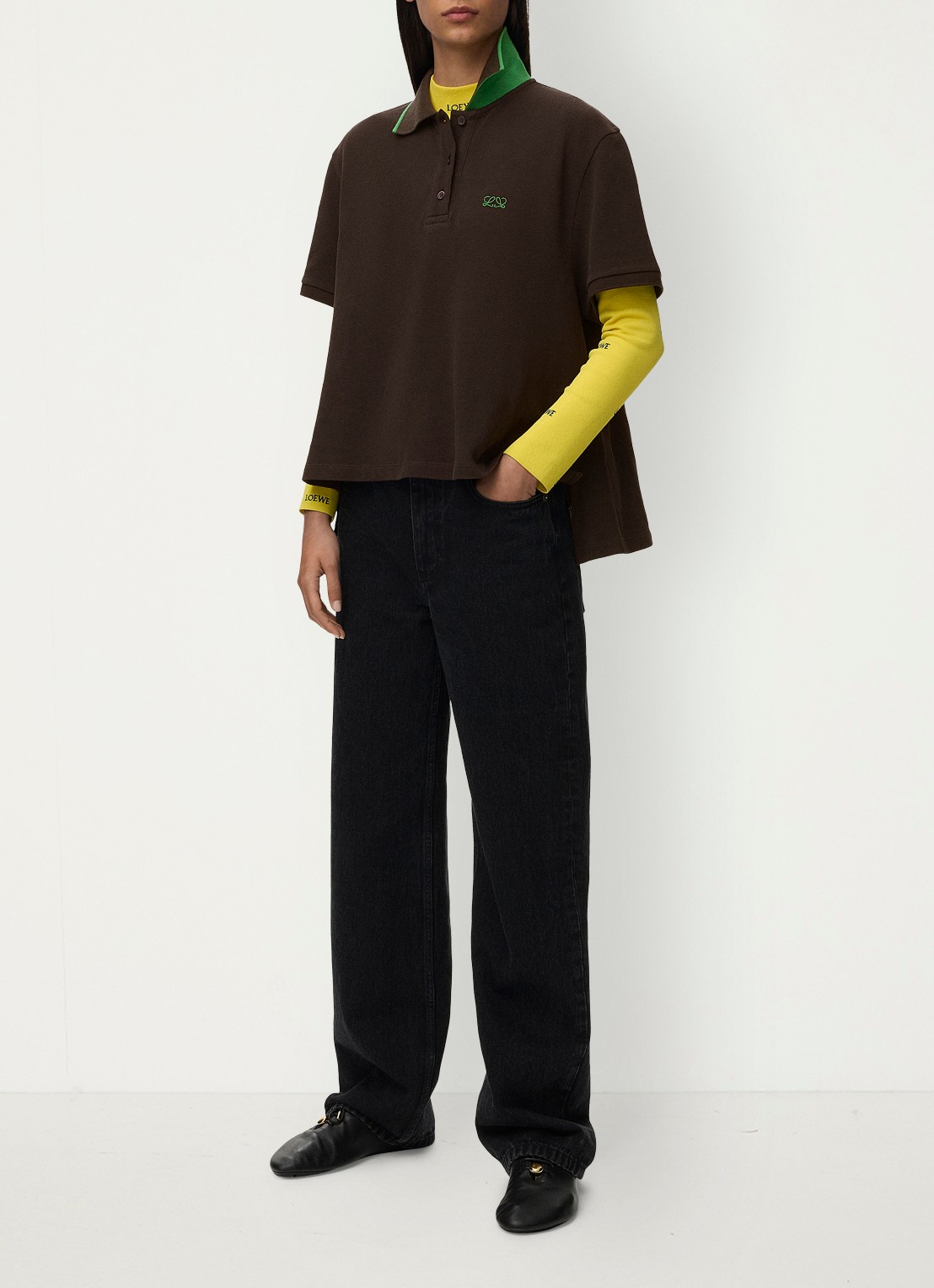 LOEWE Fijngebreid T-shirt met polokraag - voorkant 4 bruin
