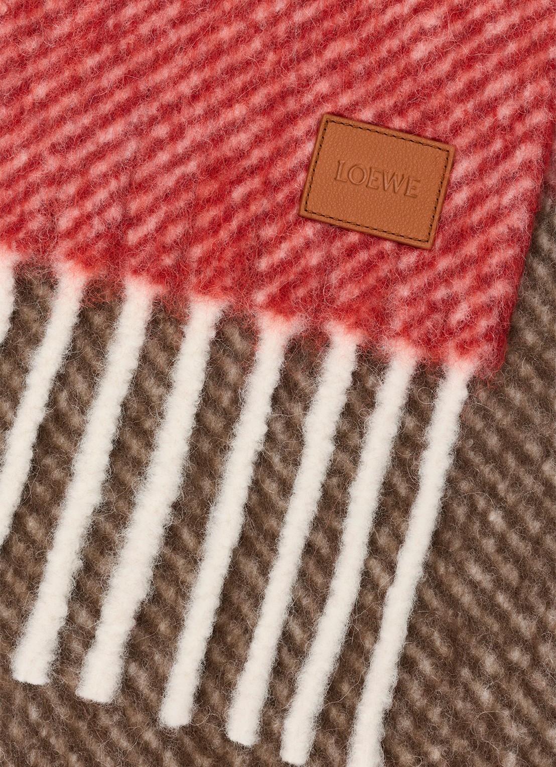 LOEWE Fijngebreide sjaal in alpaca wolblend 212 x 27 cm - detail bruin