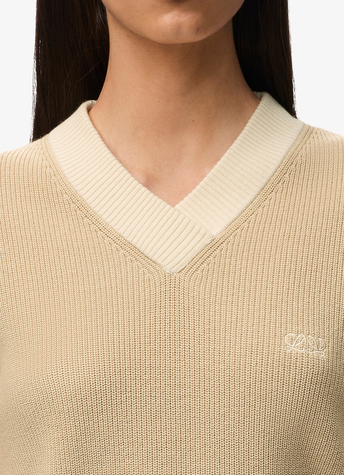 LOEWE Fijngebreide trui in wolblend met logoborduring - detail 5 beige