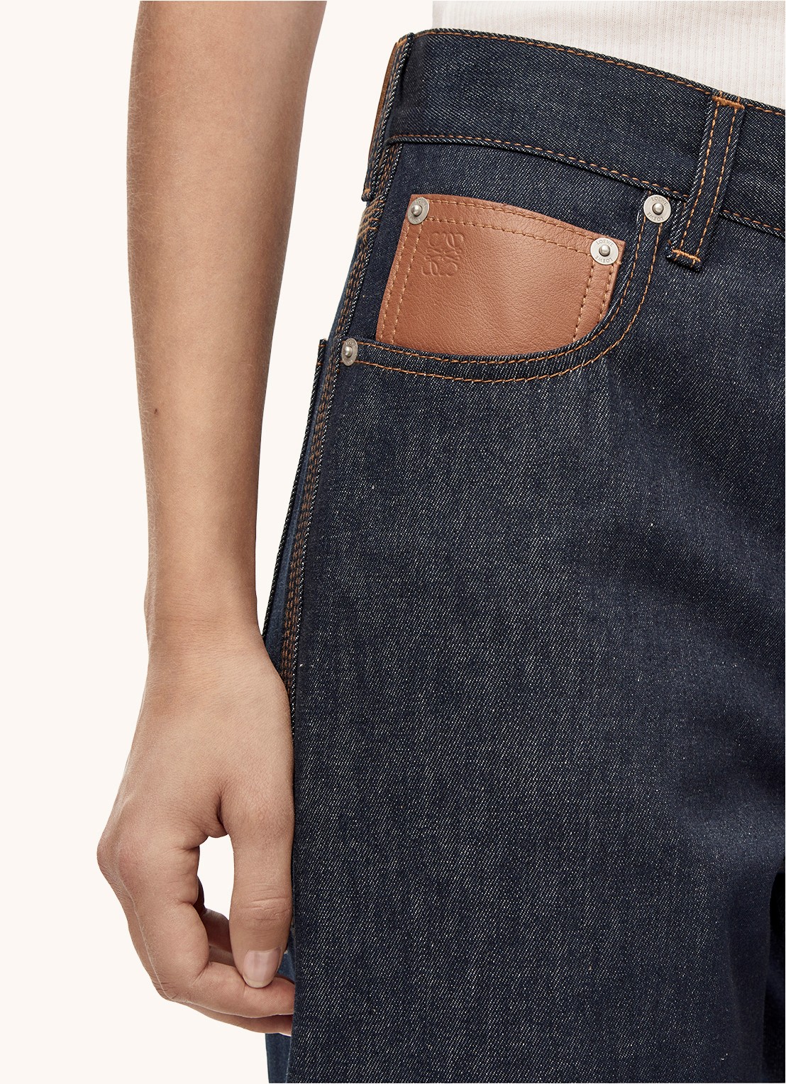 LOEWE Fisherman high waist straight leg jeans met steekzakken - detail 2 denim