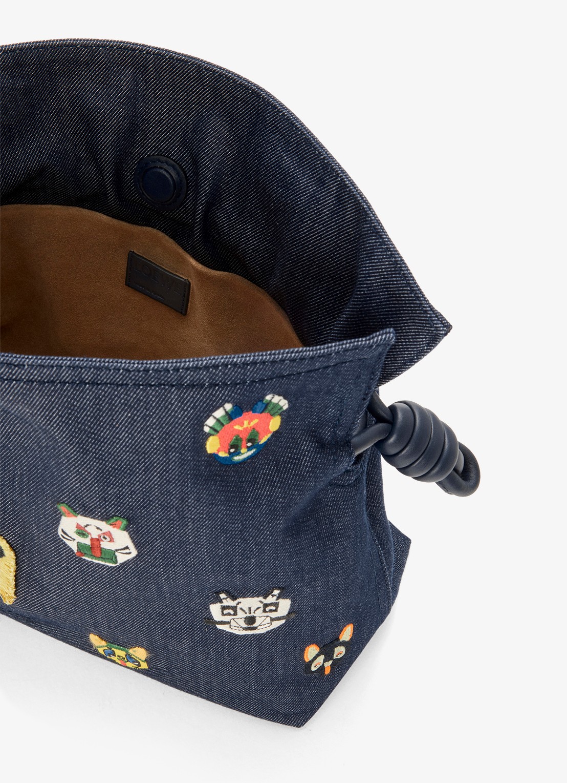 LOEWE Flamenco Cats M clutch van denim met kalfsleren details - detail 6 donkerblauw