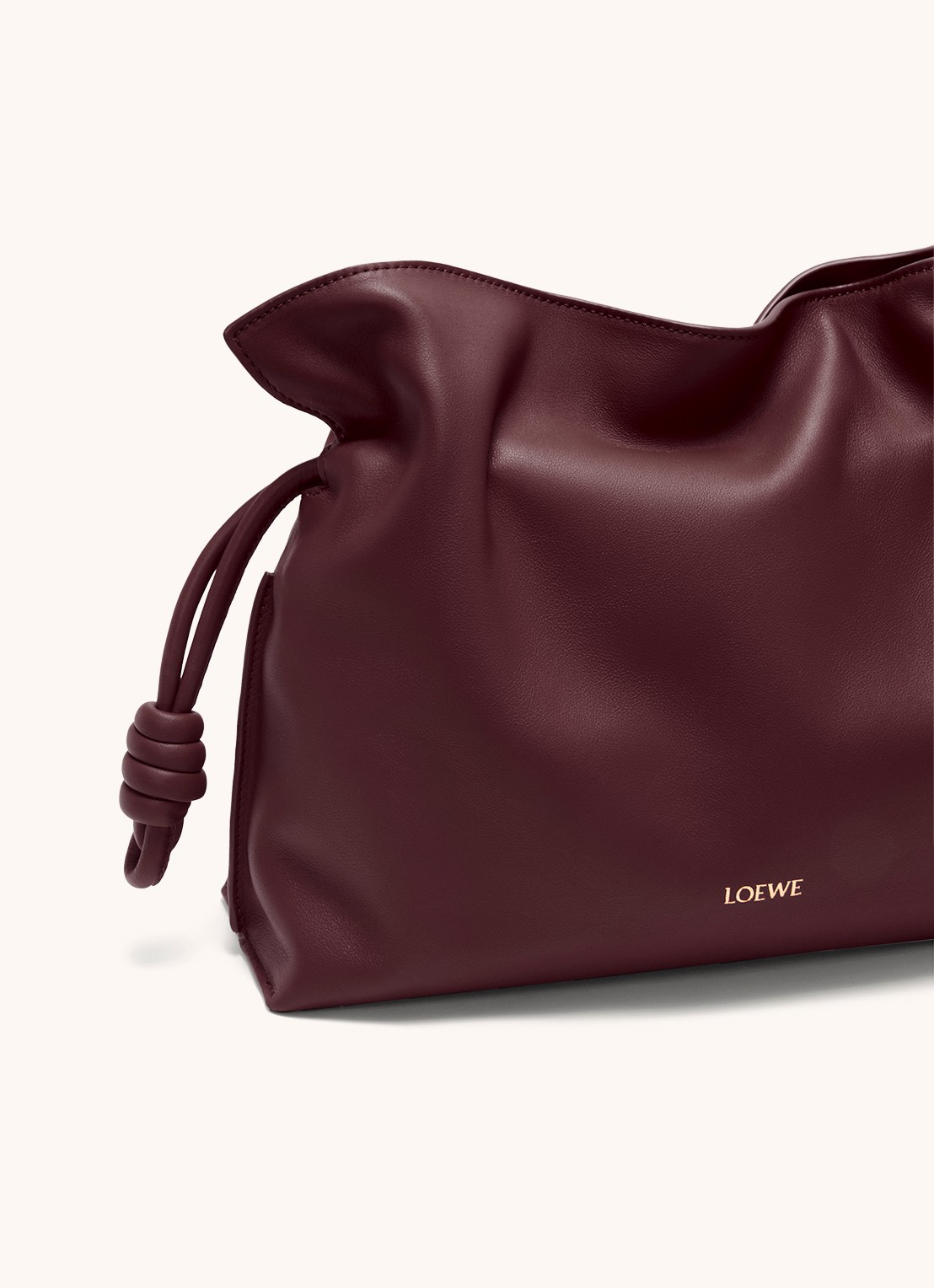 LOEWE Flamenco clutch van kalfsleer - detail 3 bordeauxrood