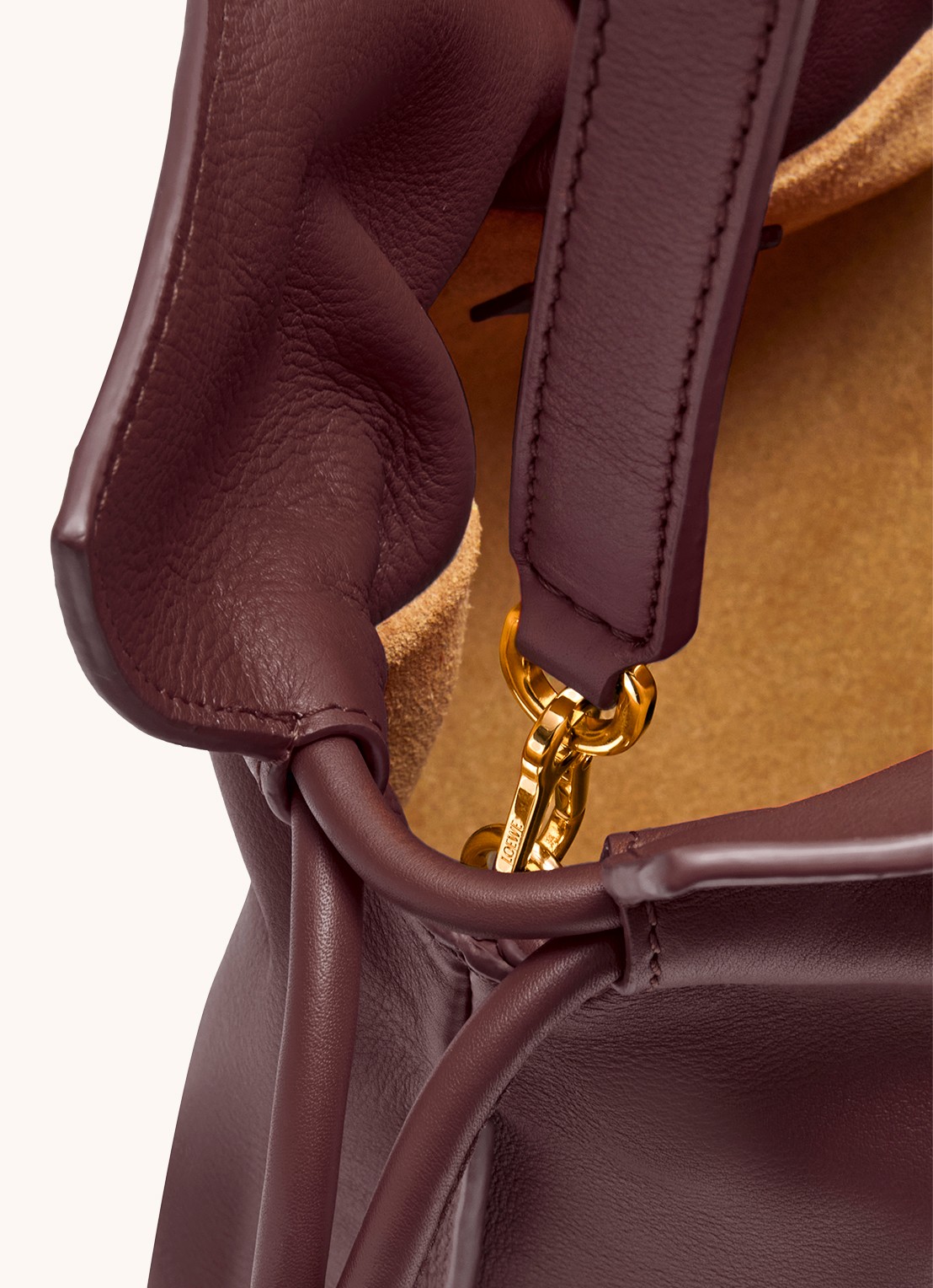 LOEWE Flamenco clutch van kalfsleer - detail 4 bordeauxrood