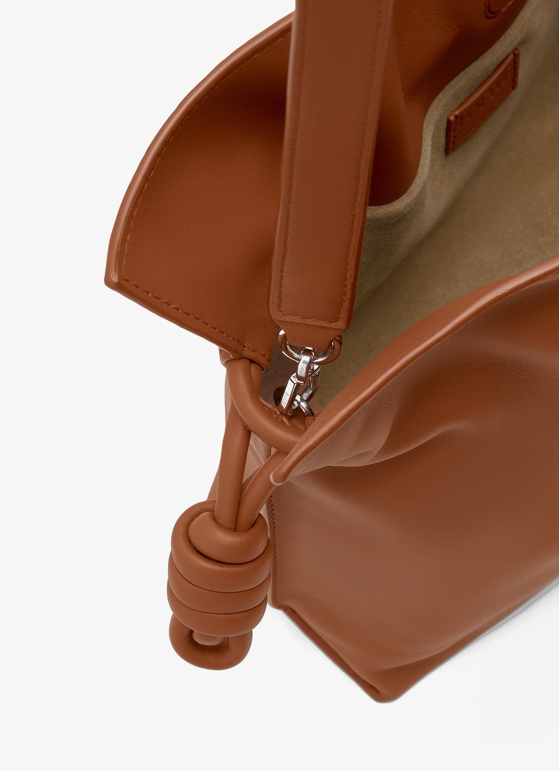 LOEWE Flamenco Medium clutch van kalfsleer - detail 4 bruin