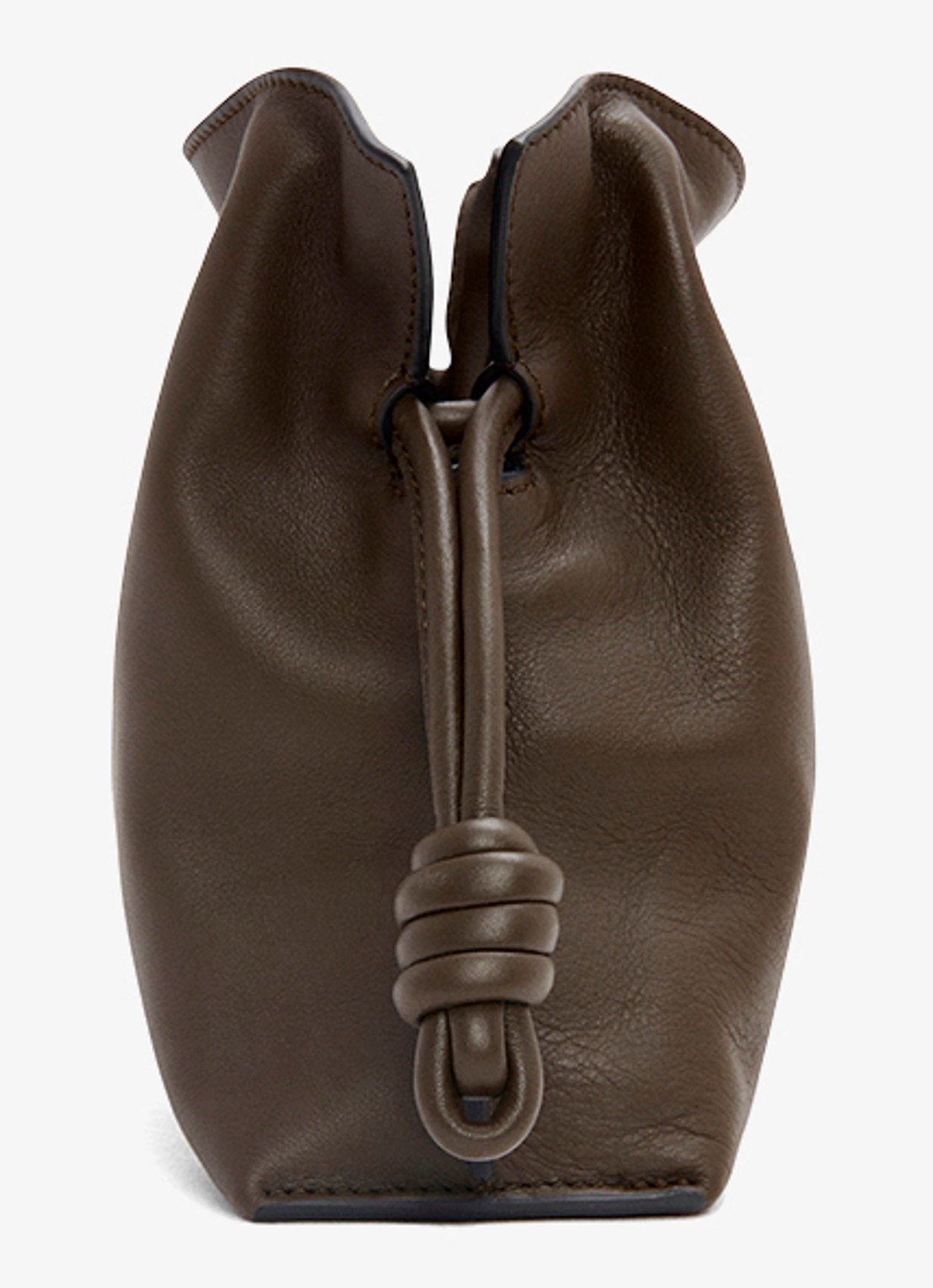 LOEWE Flamenco Mini clutch van kalfsleer - detail donkerbruin