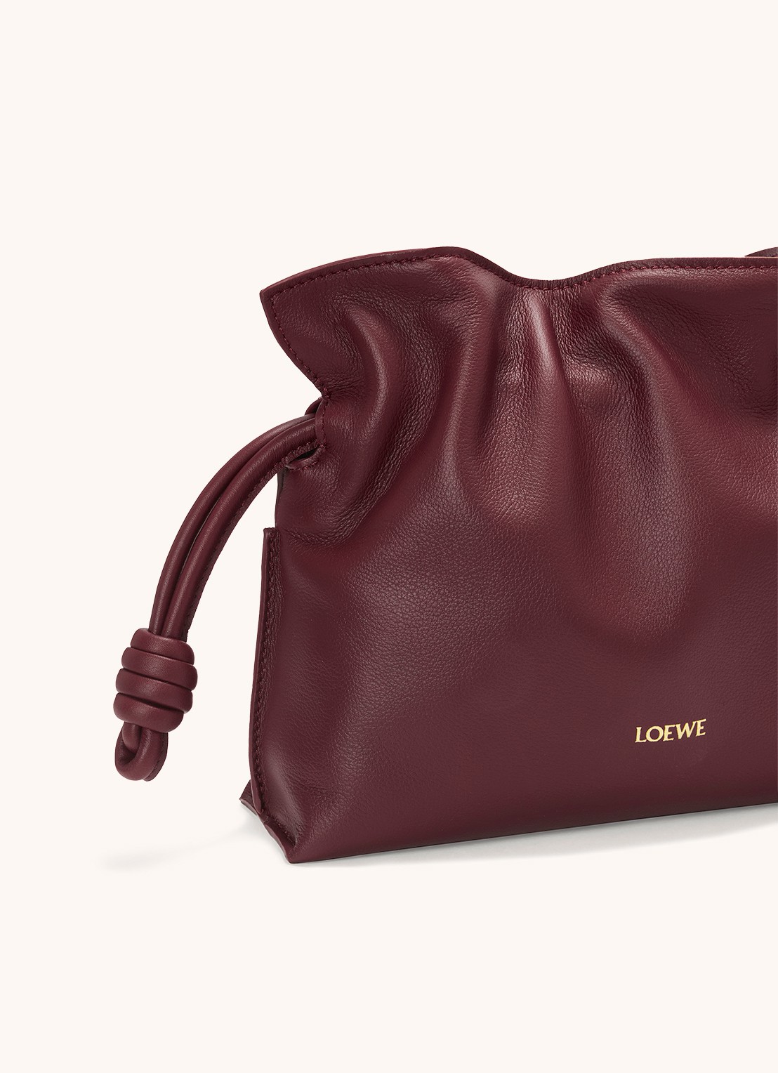 LOEWE Flamenco Mini clutch van kalfsleer - detail 2 bordeauxrood