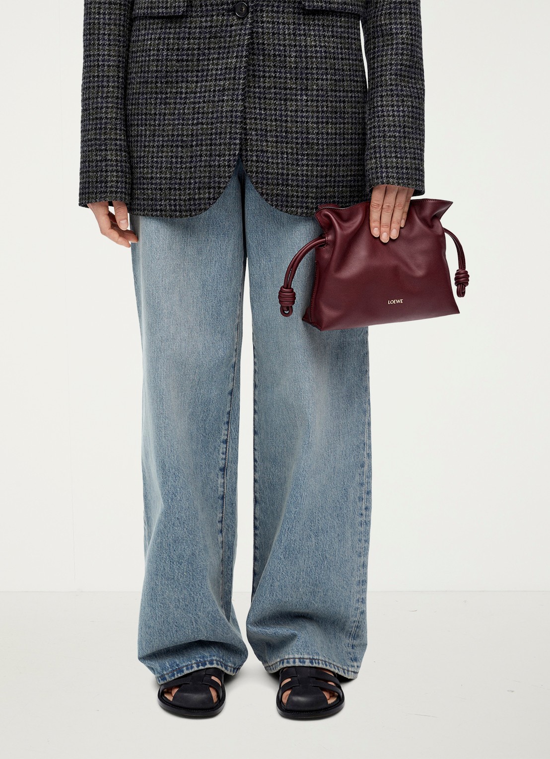 LOEWE Flamenco Mini clutch van kalfsleer - detail 4 bordeauxrood