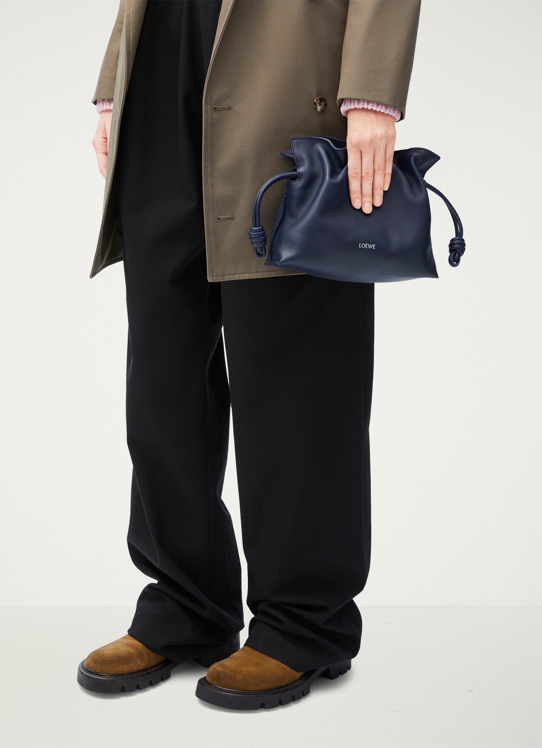 LOEWE Flamenco Mini clutch van kalfsleer - voorkant 7 donkerblauw