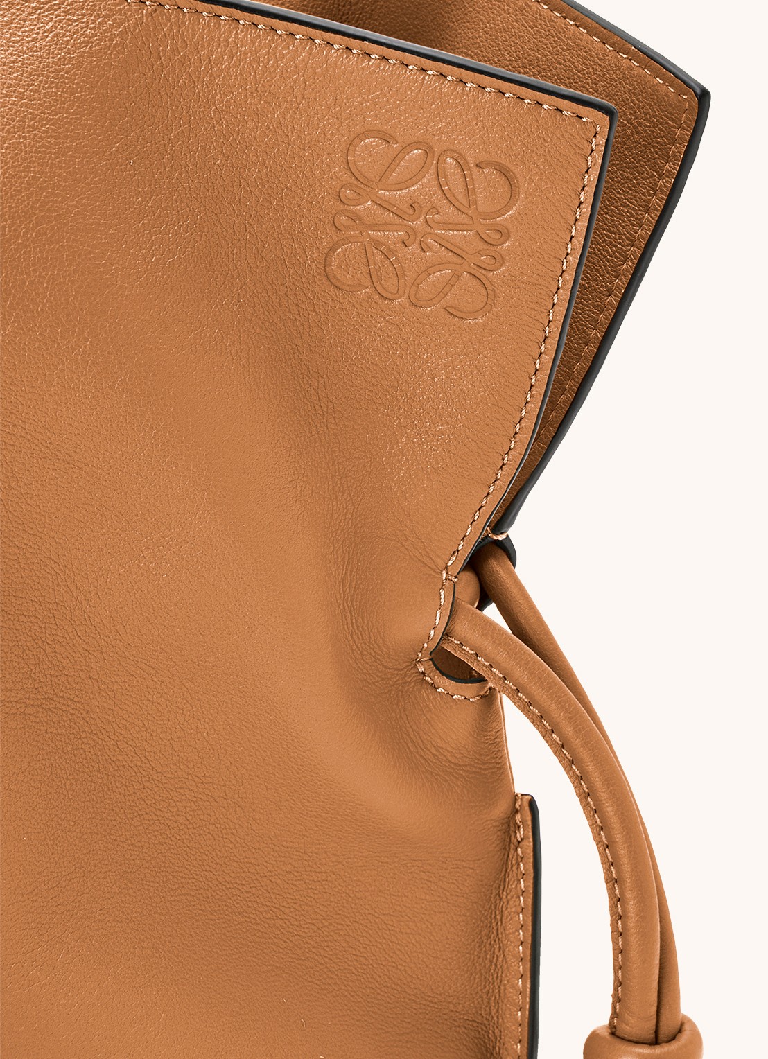 LOEWE Flamenco XL schoudertas van kalfsleer - detail 4 lichtbruin
