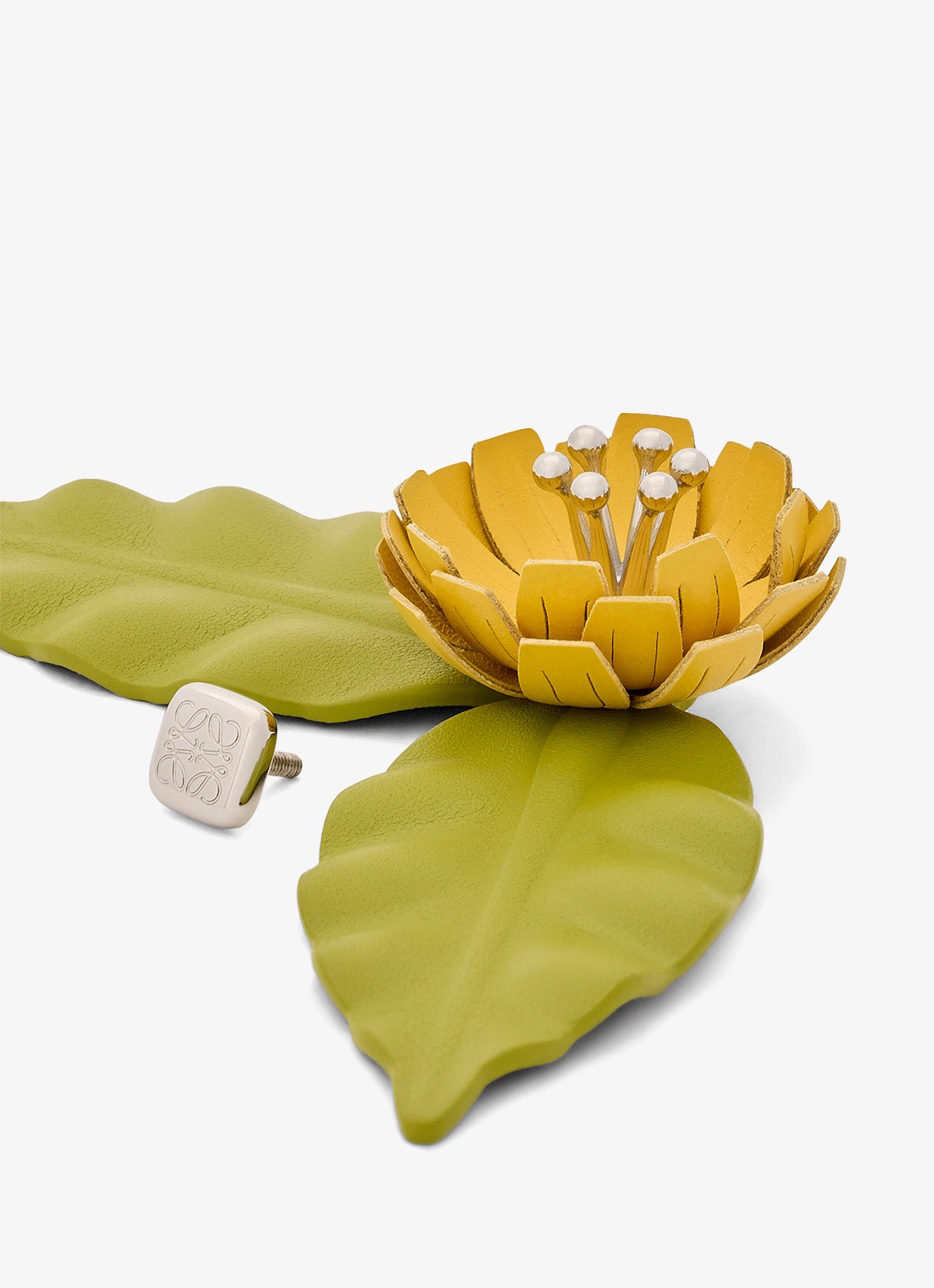 LOEWE Flower Pistil tasbedel van kalfsleer - detail 3 geel