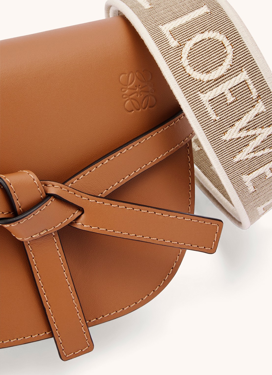 LOEWE Gate Dual heuptas van kalfsleer - detail 5 oranjebruin