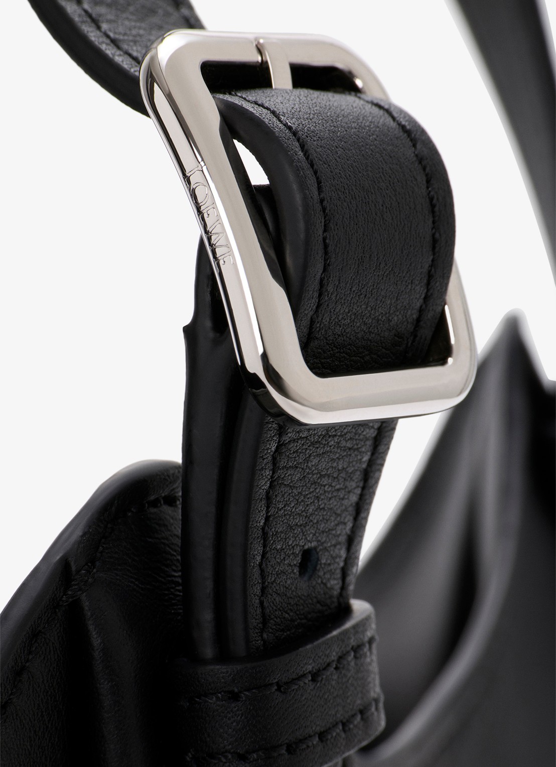 LOEWE Hammock Flip handtas van kalfsleer - detail 5 zwart
