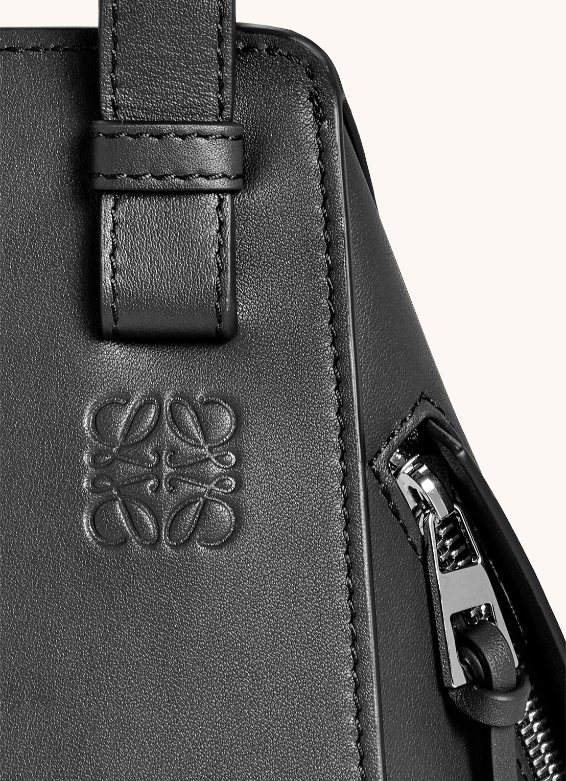 LOEWE Hammock handtas van kalfsleer - detail 7 zwart