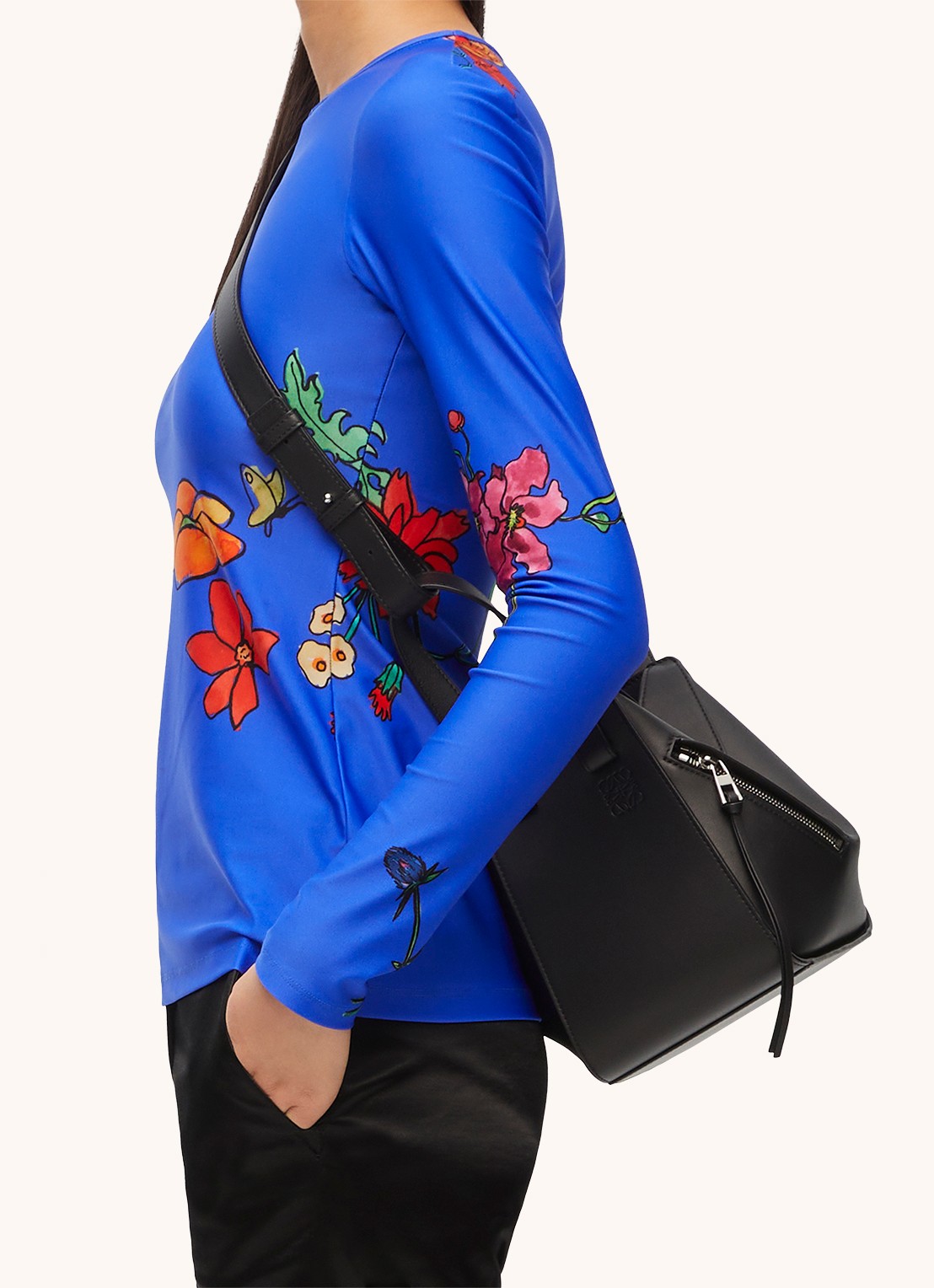 LOEWE Hammock handtas van kalfsleer - voorkant 2 zwart