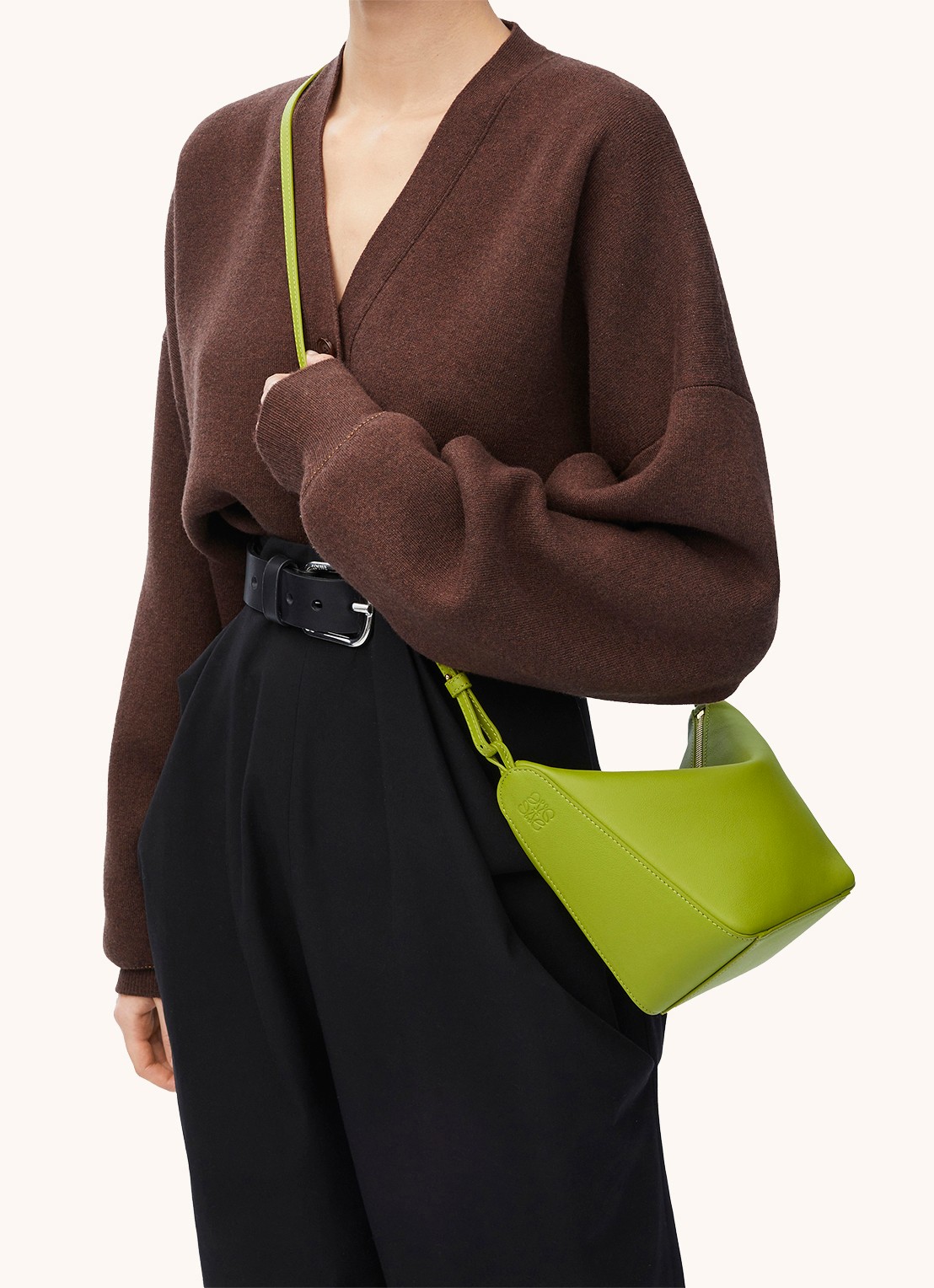 LOEWE Hammock Hobo schoudertas van kalfsleer - detail 5 lime