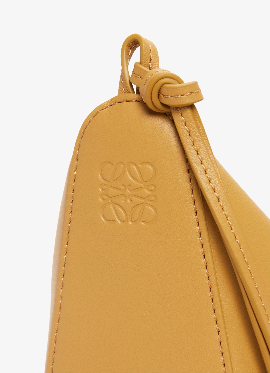 LOEWE Hammock Hobo schoudertas van kalfsleer - detail 4 okergeel