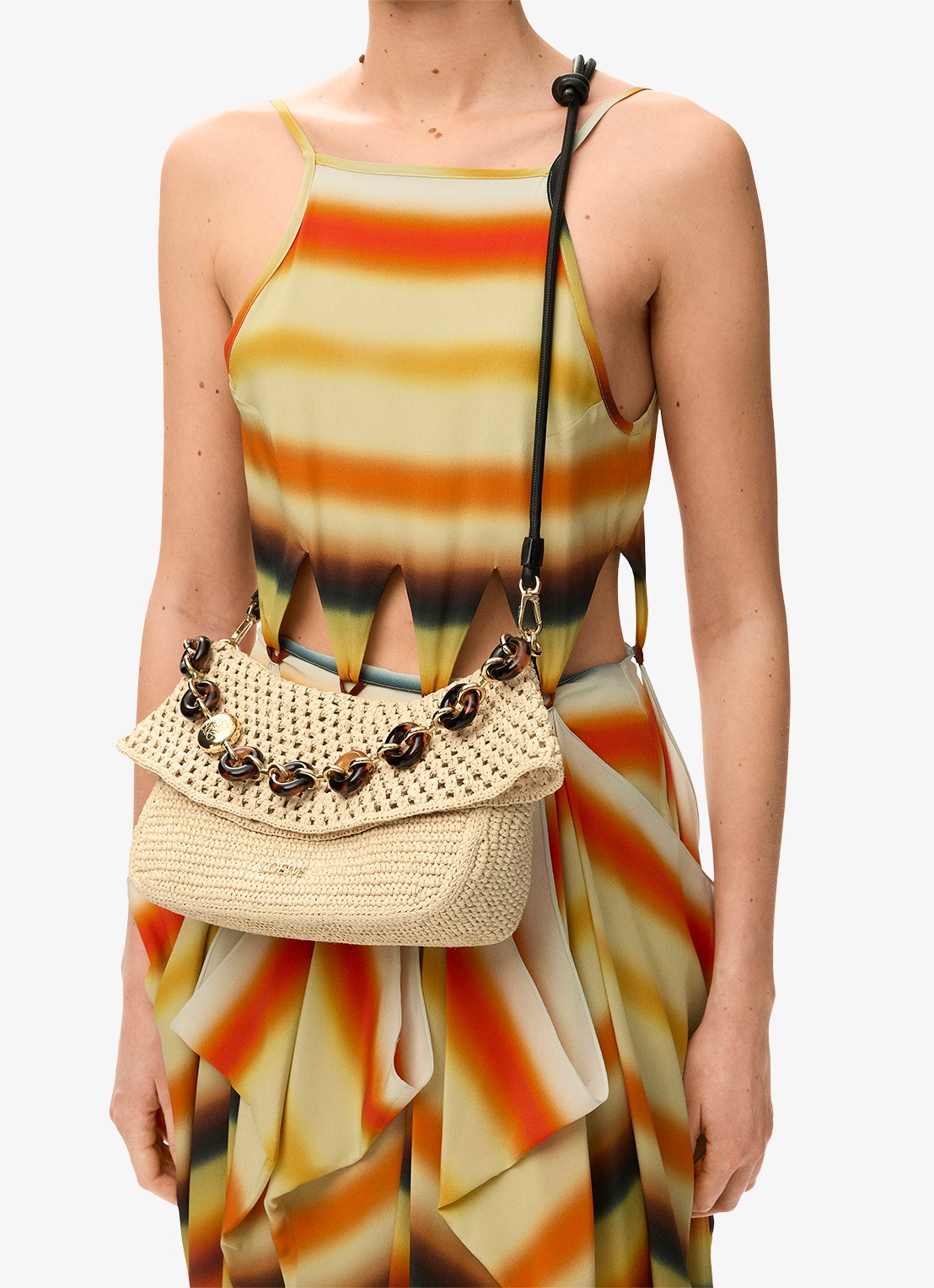 LOEWE Ola Medium schoudertas van raffia - detail 8 beige