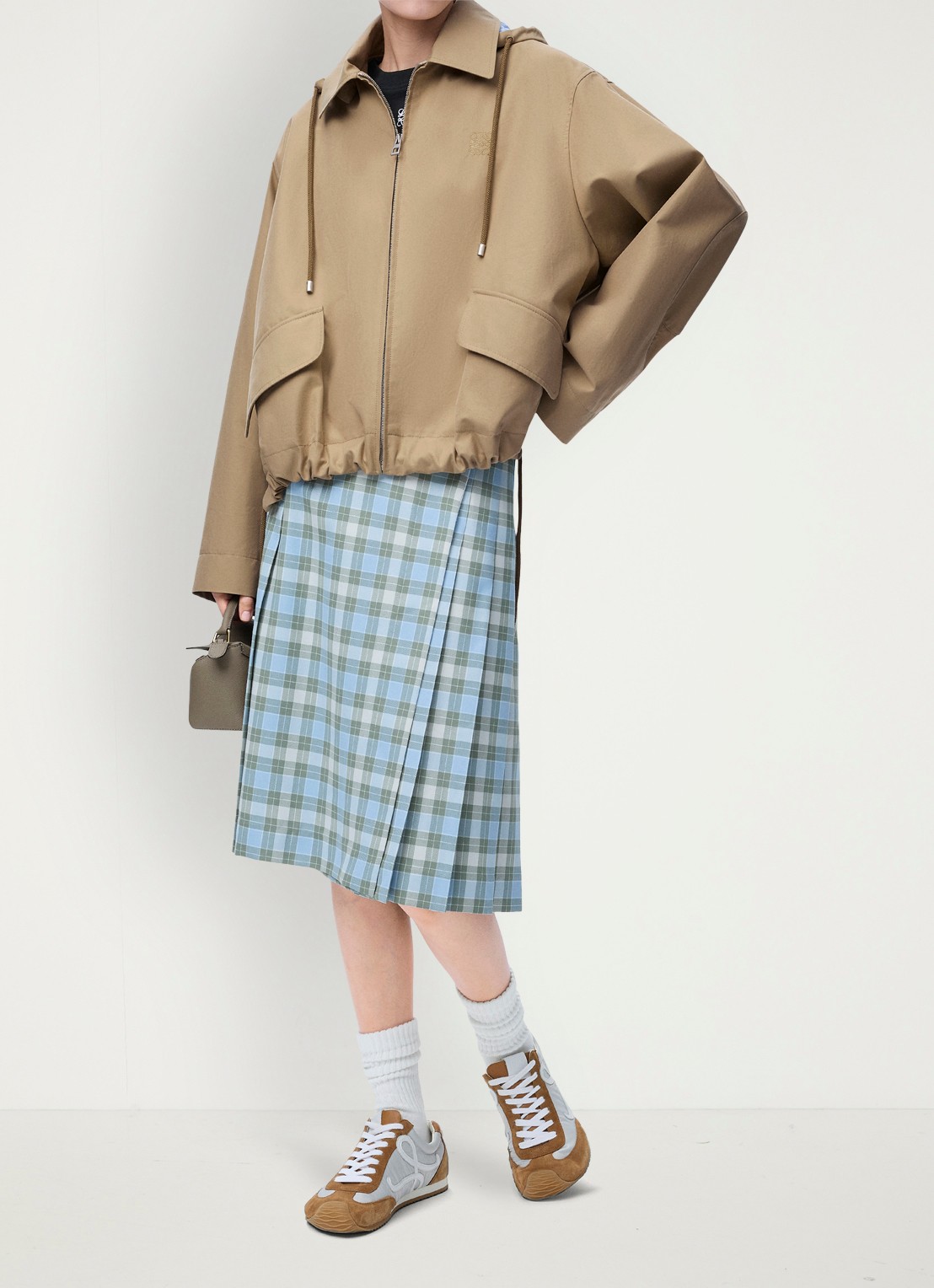 LOEWE Parka met capuchon en klepzakken - voorkant 4 beige