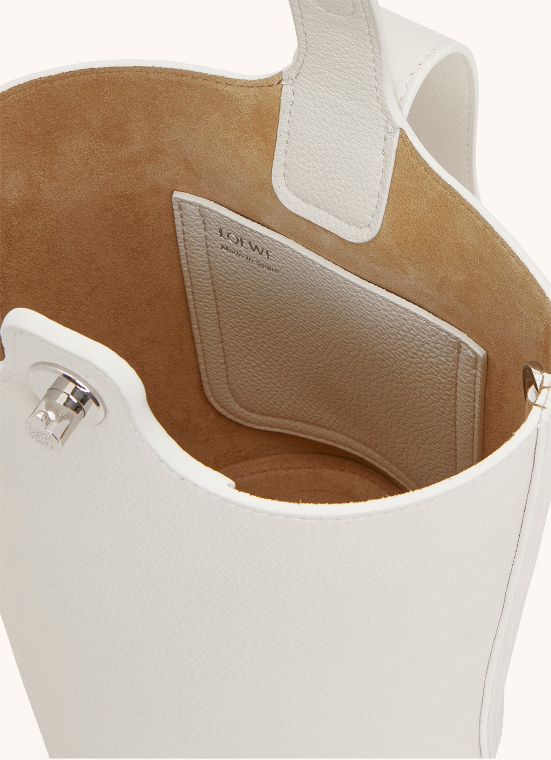 LOEWE Pebble Bucket Mini crossbodytas van kalfsleer - detail 6 wit