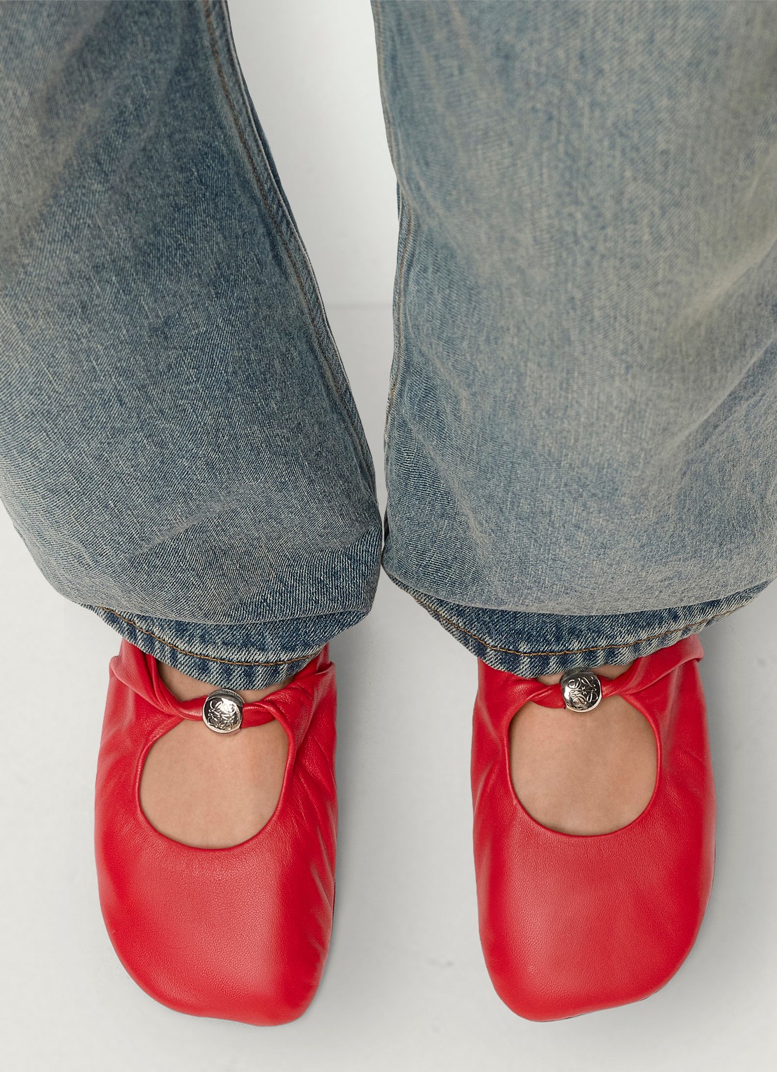 LOEWE Pebble Soft ballerina van lamsleer - voorkant 2 rood