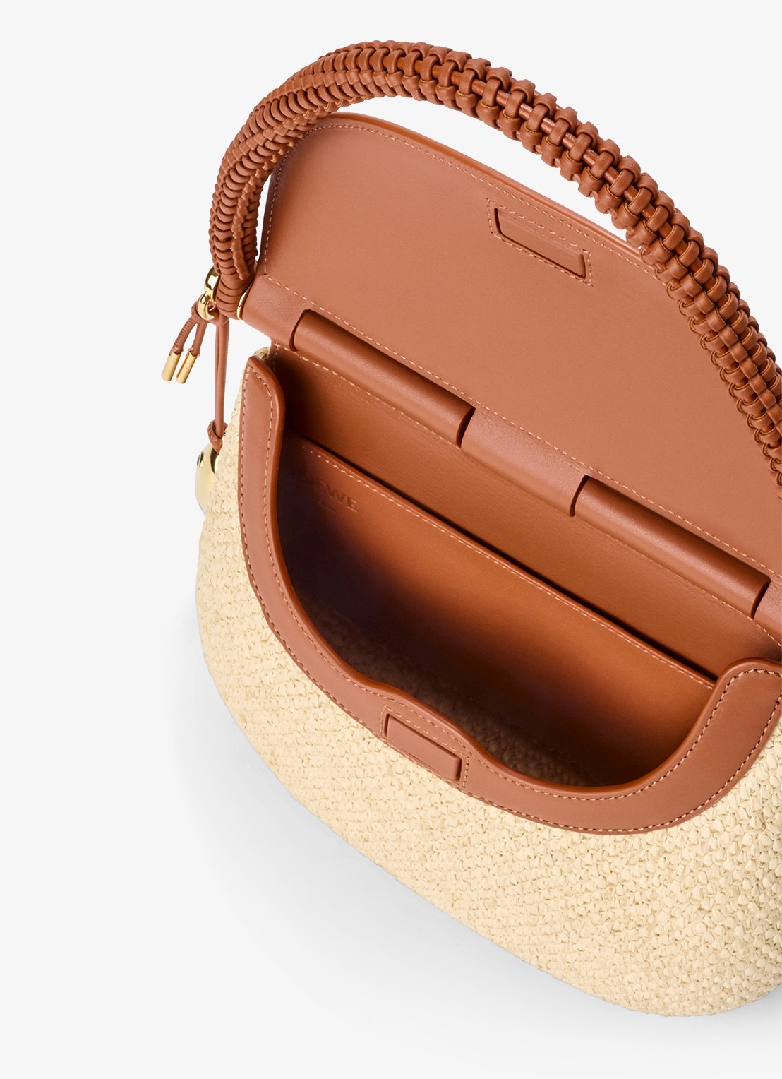 LOEWE Pescador Medium schoudertas van raffia met kalfsleren details - detail 2 beige