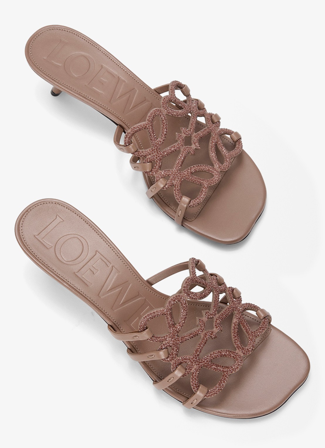 LOEWE Petal Anagram muiltje van geitenleer met strass - detail taupe