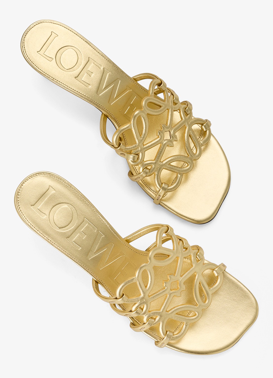 LOEWE Petal Anagram muiltje van lamsleer met metallic finish - detail goud
