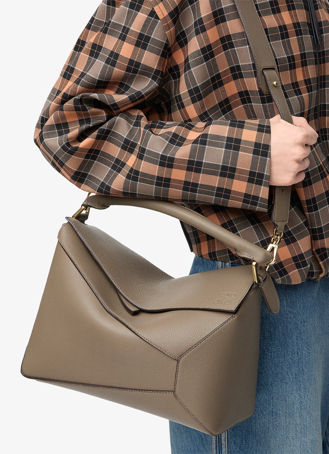 LOEWE Puzzle Edge Medium handtas van kalfsleer - detail 7 taupe