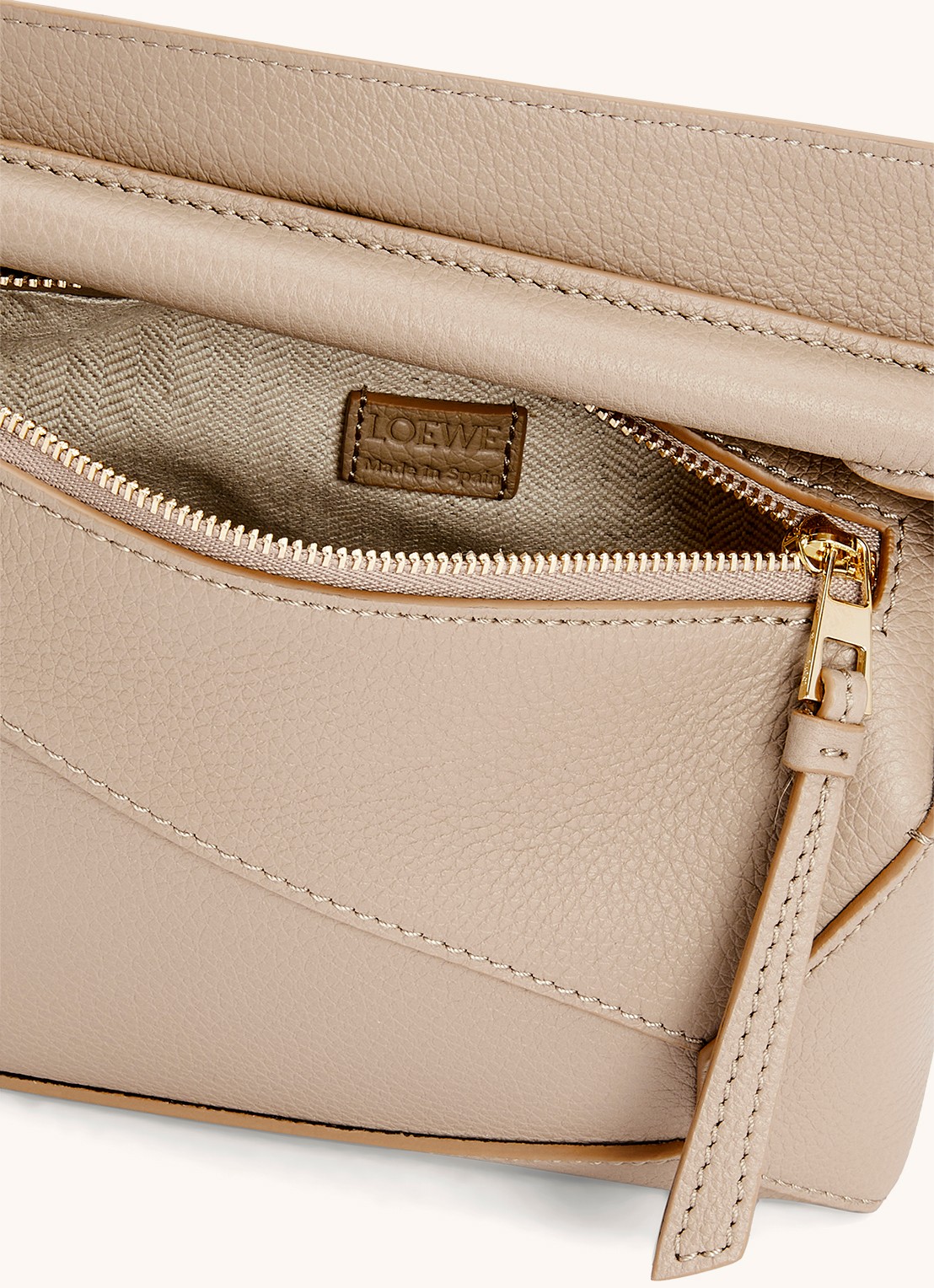 LOEWE Puzzle Edge Mini handtas van kalfsleer - detail 5 zand