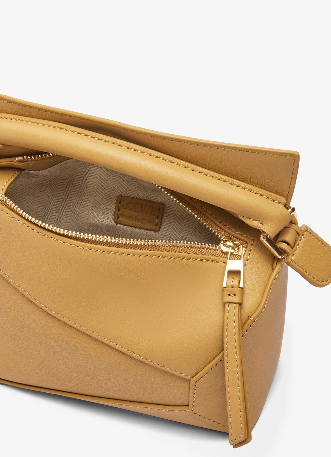 LOEWE Puzzle Edge Mini handtas van kalfsleer - detail 5 okergeel