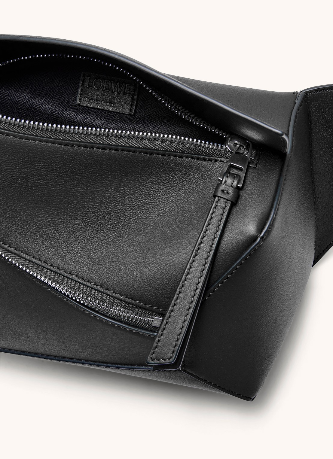 LOEWE Puzzle Edge Small crossbodytas van kalfsleer - detail 3 zwart