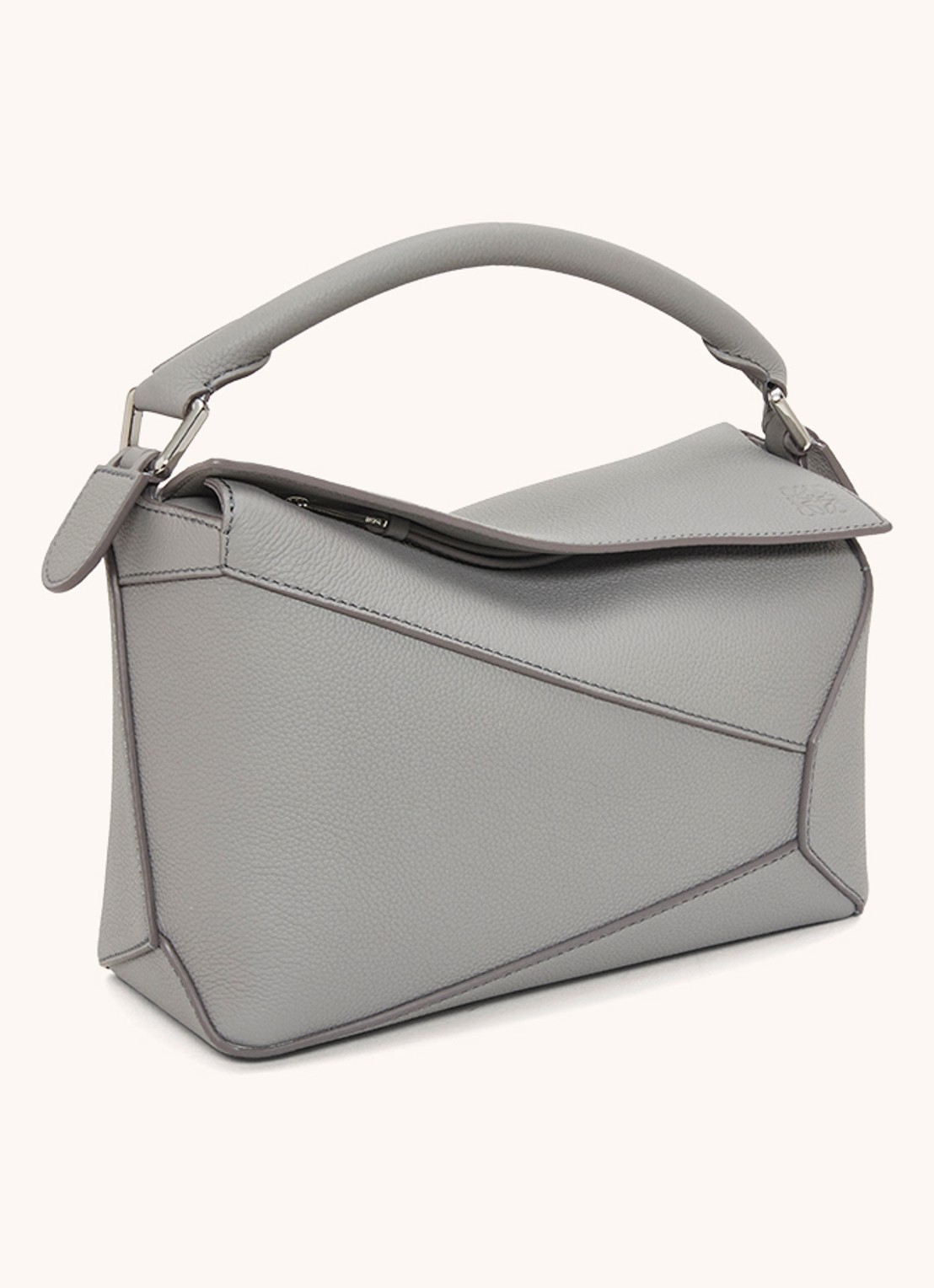 LOEWE Puzzle Edge Small handtas van kalfsleer - achterkant 8 lichtgrijs