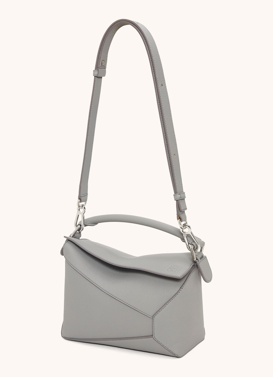 LOEWE Puzzle Edge Small handtas van kalfsleer - detail 3 lichtgrijs