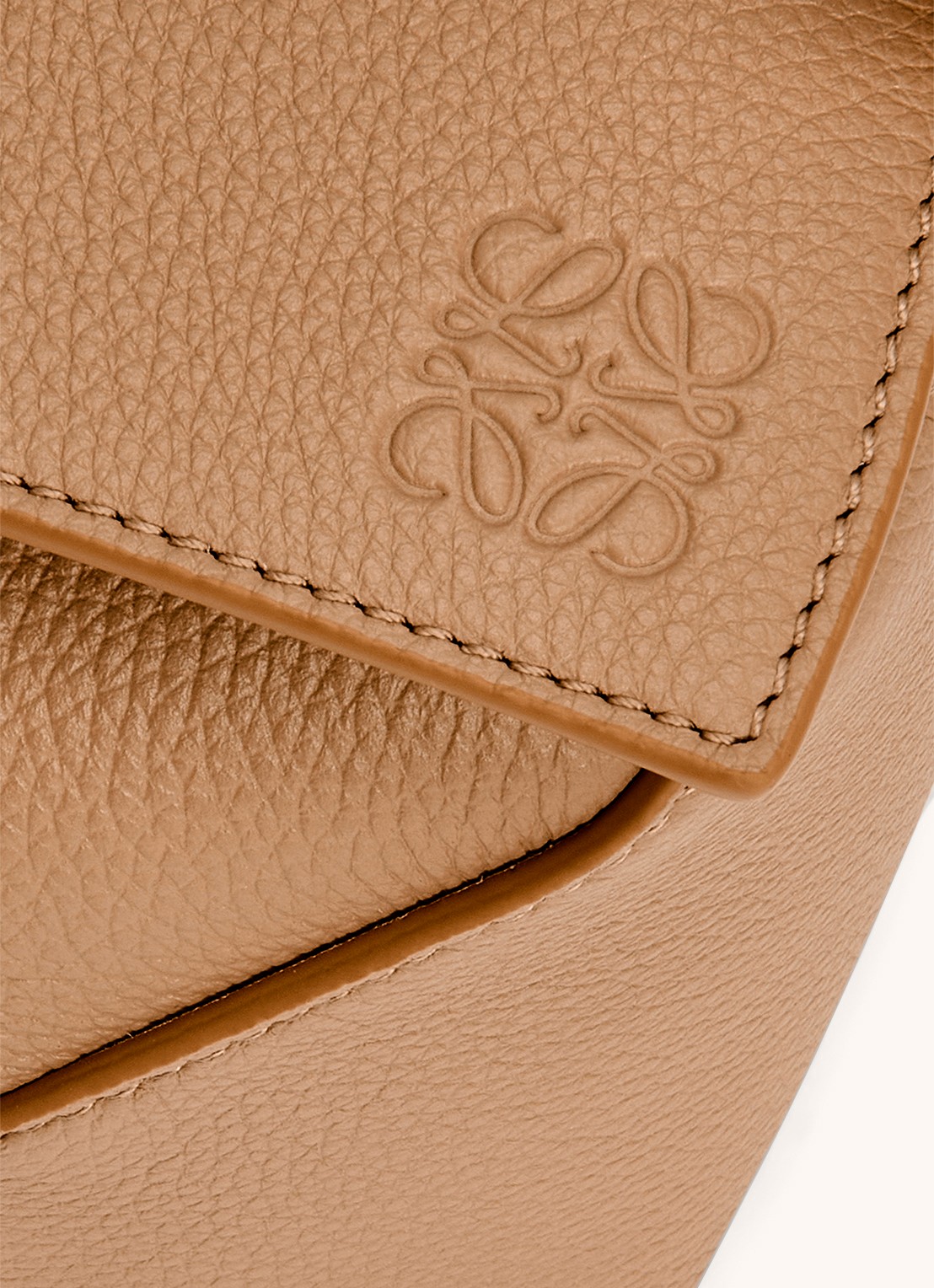 LOEWE Puzzle Edge Small handtas van kalfsleer - detail 4 lichtbruin