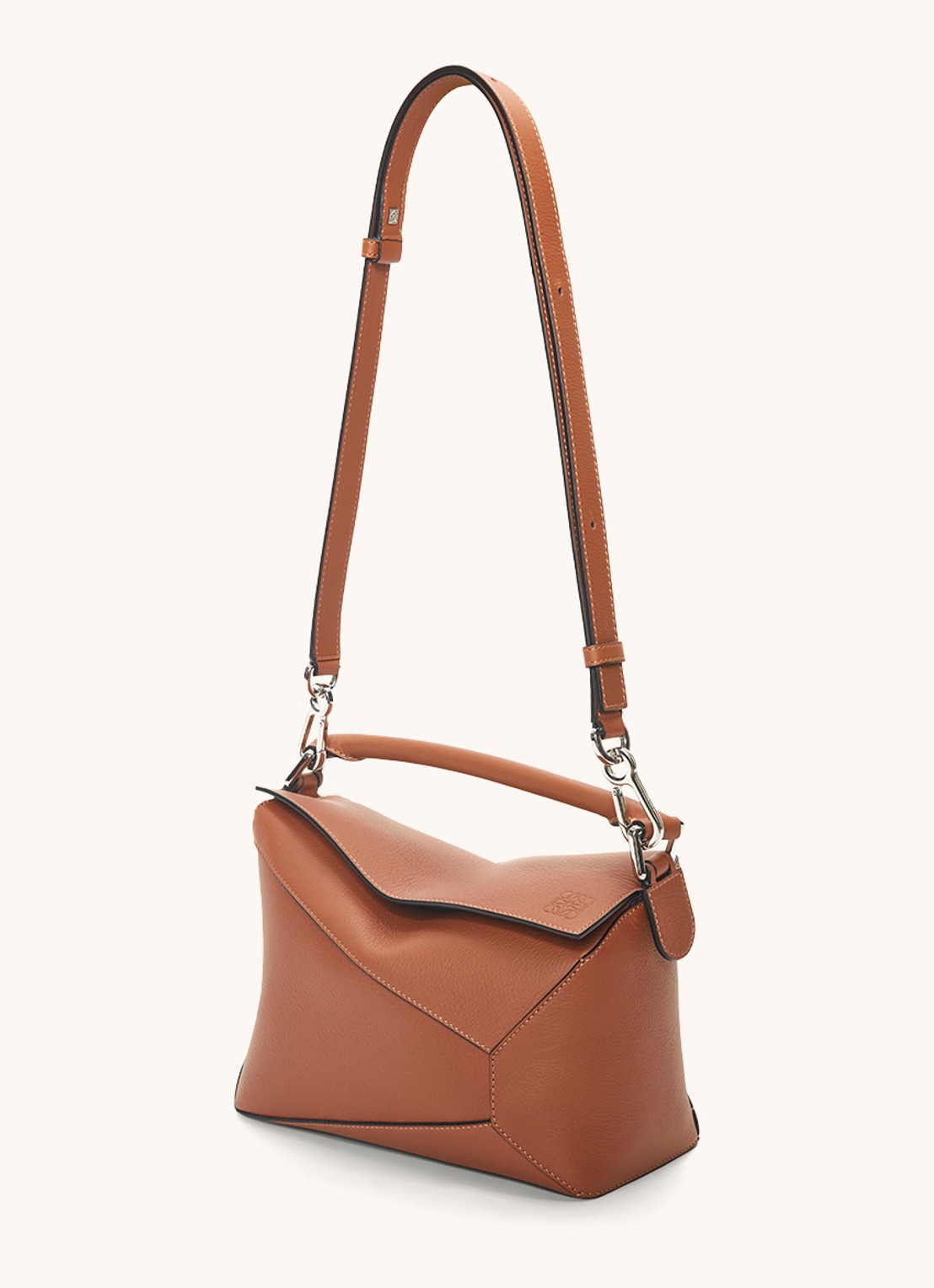 LOEWE Puzzle Edge Small handtas van kalfsleer - detail 5 lichtbruin