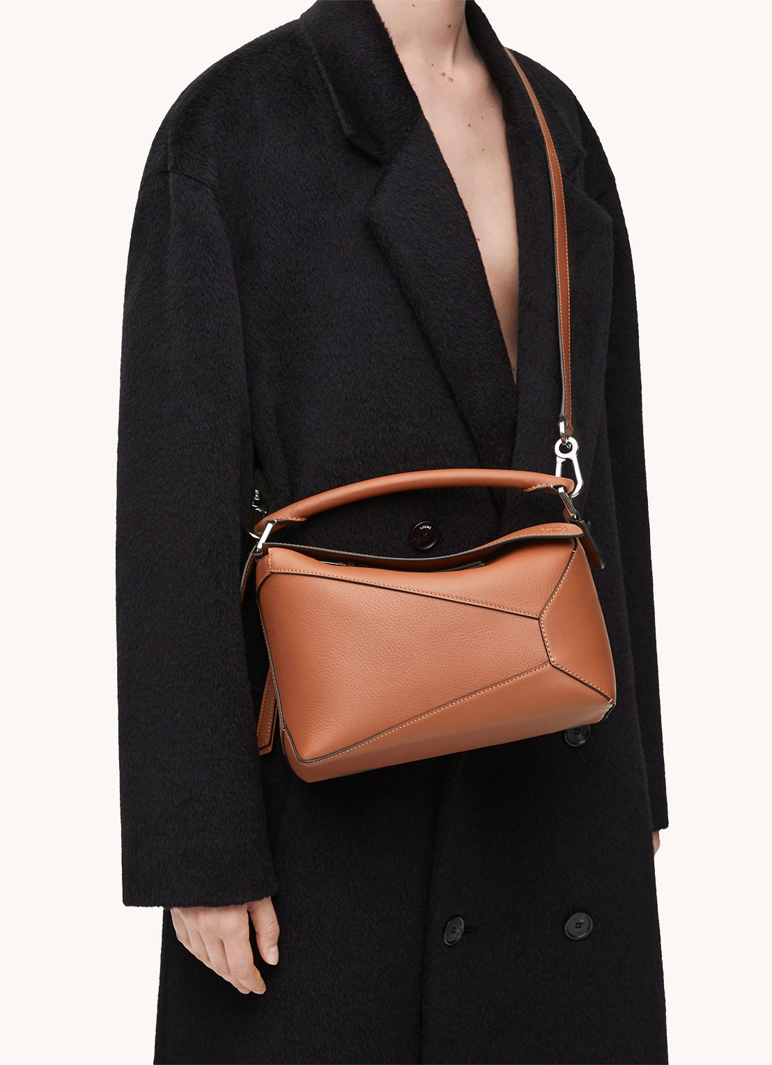 LOEWE Puzzle Edge Small handtas van kalfsleer - detail 8 lichtbruin