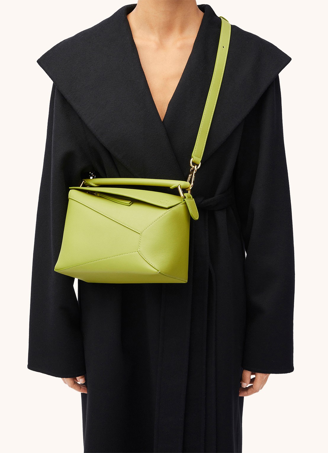 LOEWE Puzzle Edge Small handtas van kalfsleer - detail 5 lime