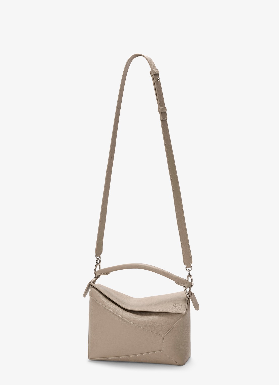 LOEWE Puzzle Edge Small handtas van kalfsleer - detail 4 zand