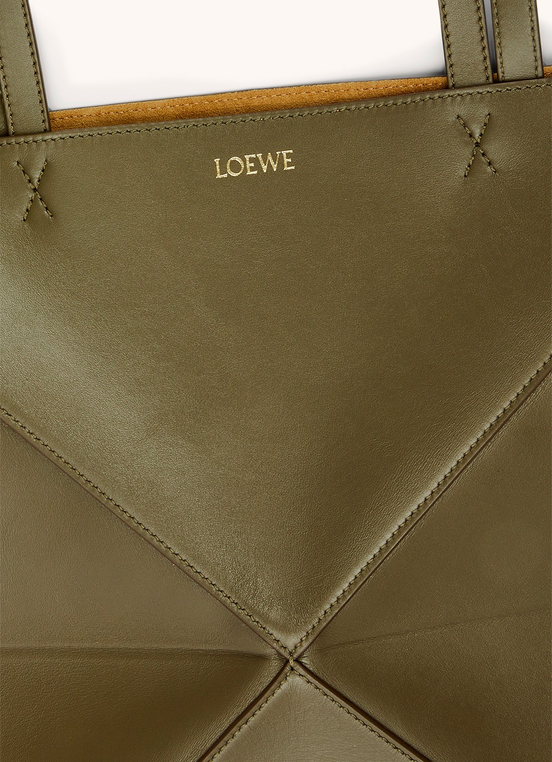 LOEWE Puzzle Fold Medium shopper van kalfsleer - detail 2 bronsgroen