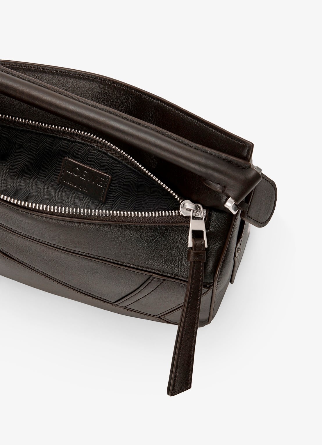 LOEWE Puzzle Panta S handtas van kalfsleer - detail 4 donkerbruin