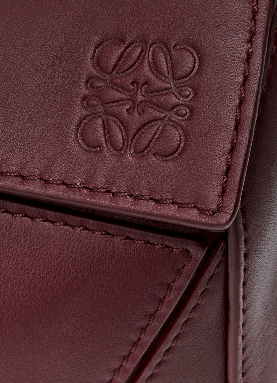 LOEWE Puzzle Small handtas van kalfsleer - detail 8 bordeauxrood