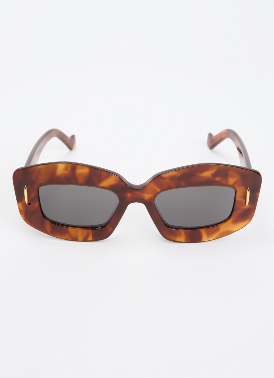 LOEWE Retro zonnebril E4000248  - detail 2 roestbruin