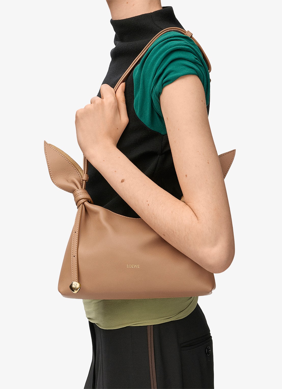 LOEWE Scarf Mini schoudertas van kalfsleer  - voorkant 2 bruin