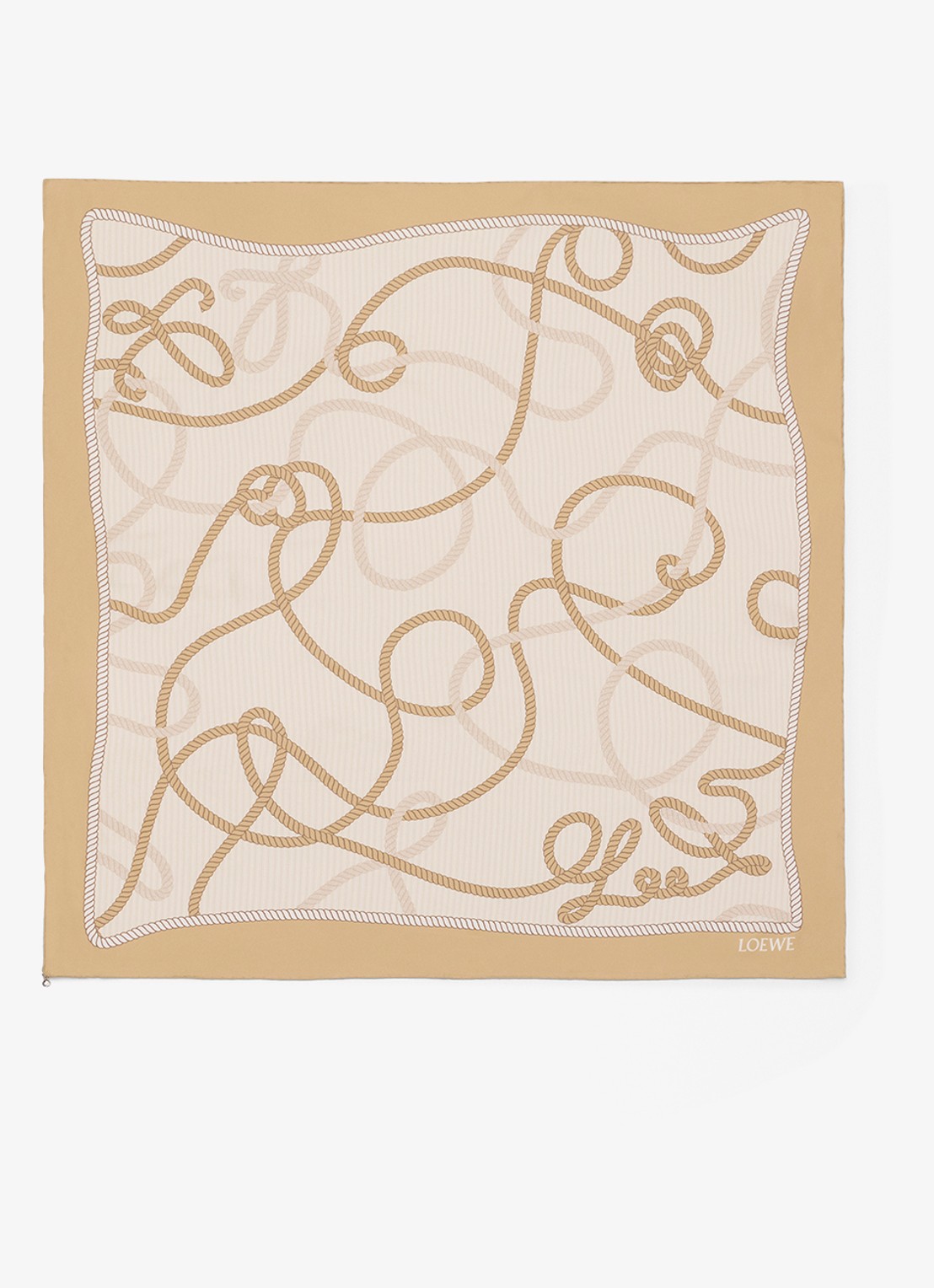 LOEWE Sjaal van zijde met print 90 x 90 cm - voorkant beige